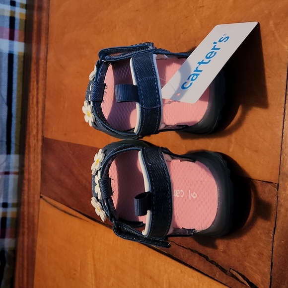 NEW Carters Light-up Sandals - Picture 2 of 4